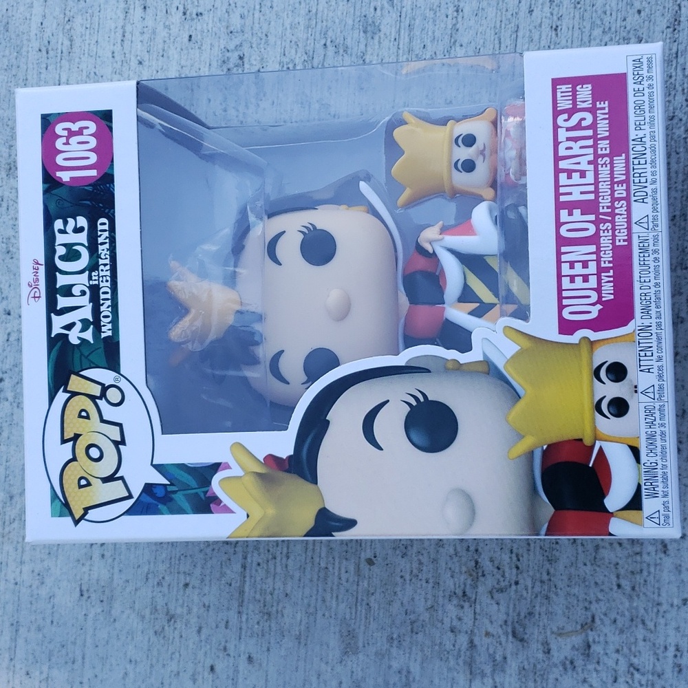 Queen of Hearts 1063 Funko Pop by Alice in Wonderland